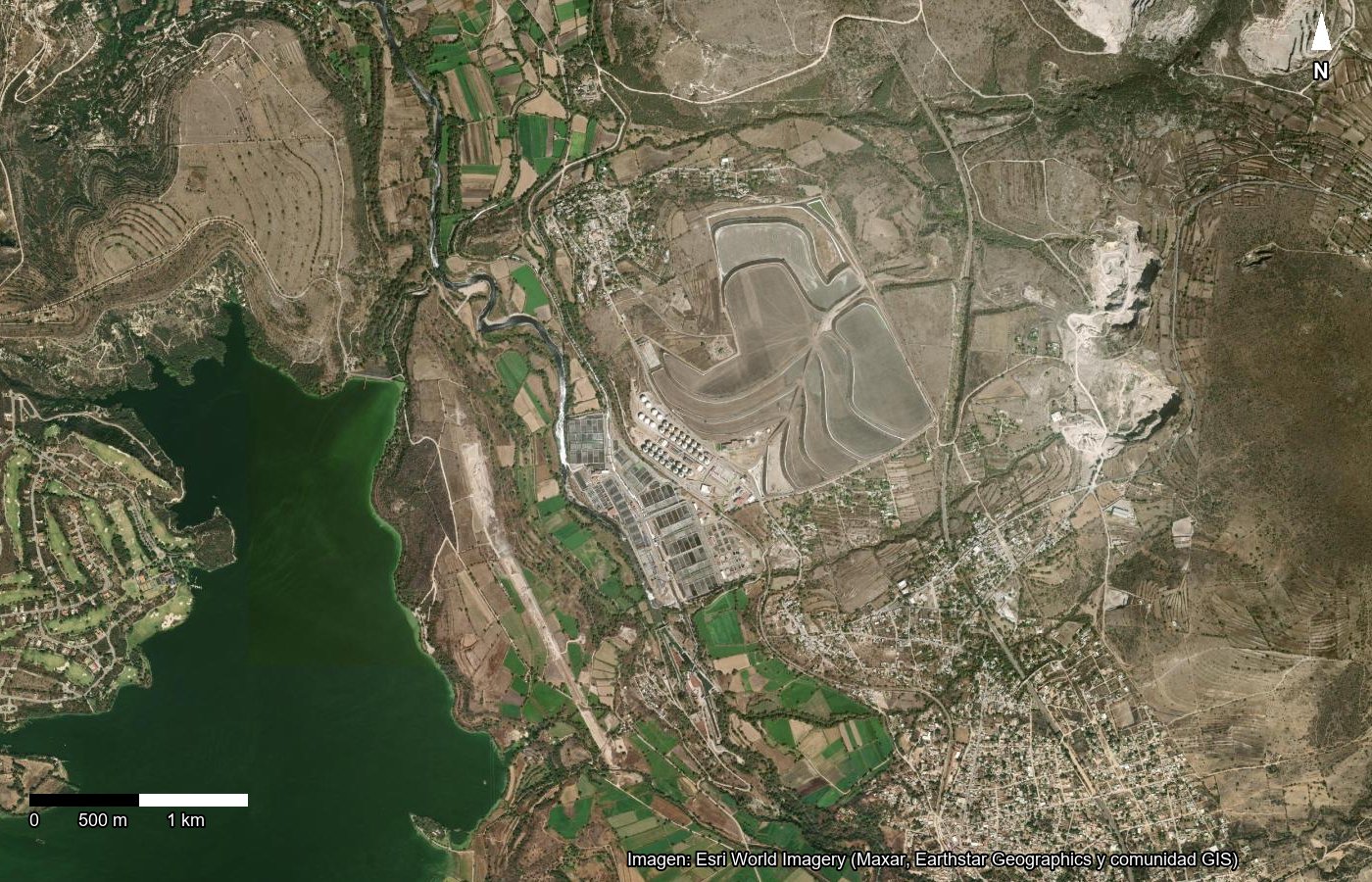 Imagen satelital de la PTAR Atotonilco: reactores, digestores y monorrelleno, junto al río El Salto